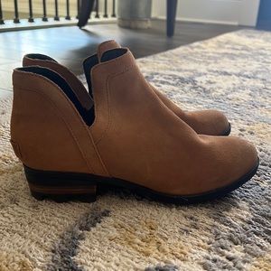 Sorel waterproof booties